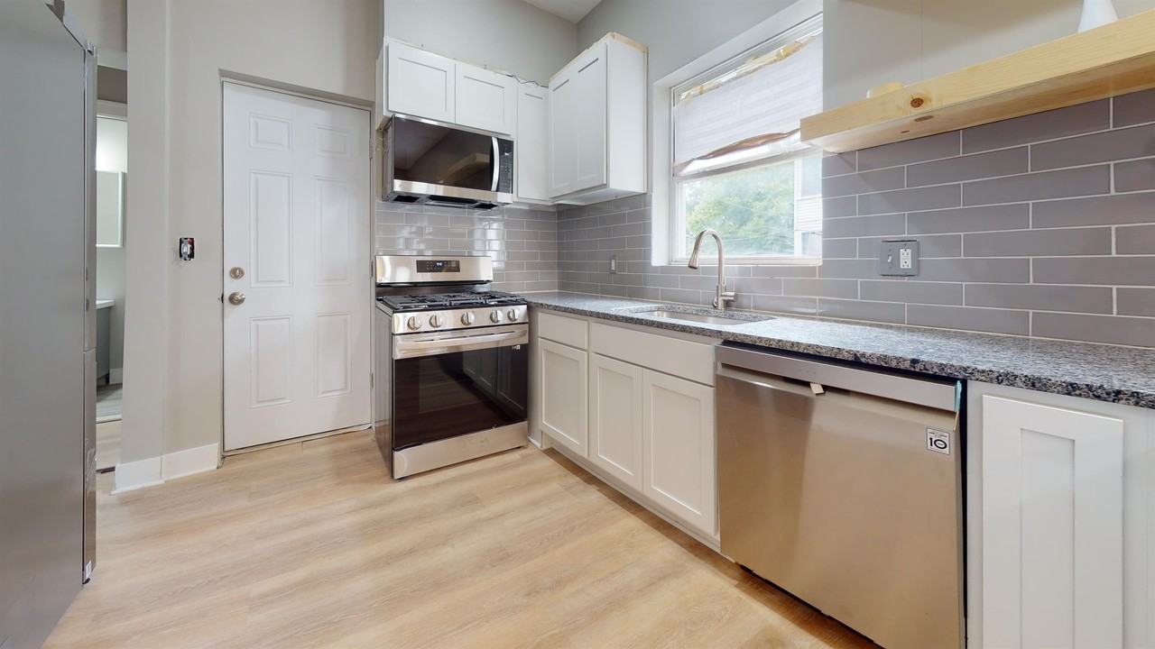 7640 Woodrow Wilson Street - Photo 2 of 10