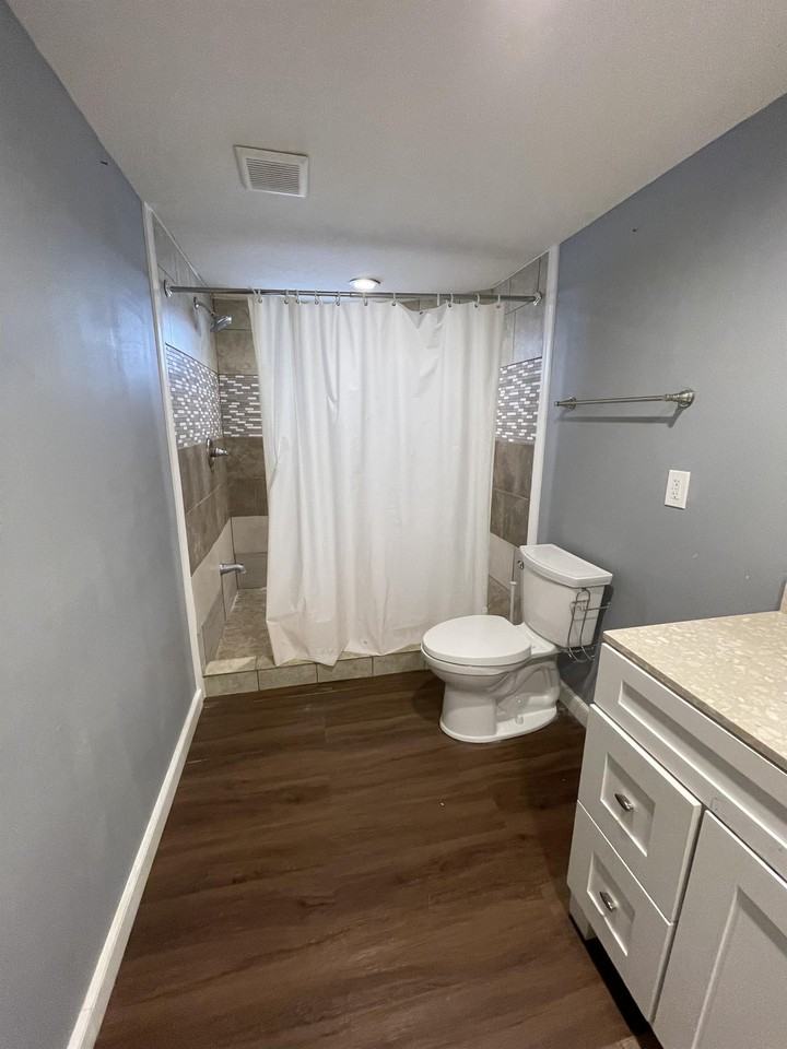 615 W30 - Photo 4 of 10