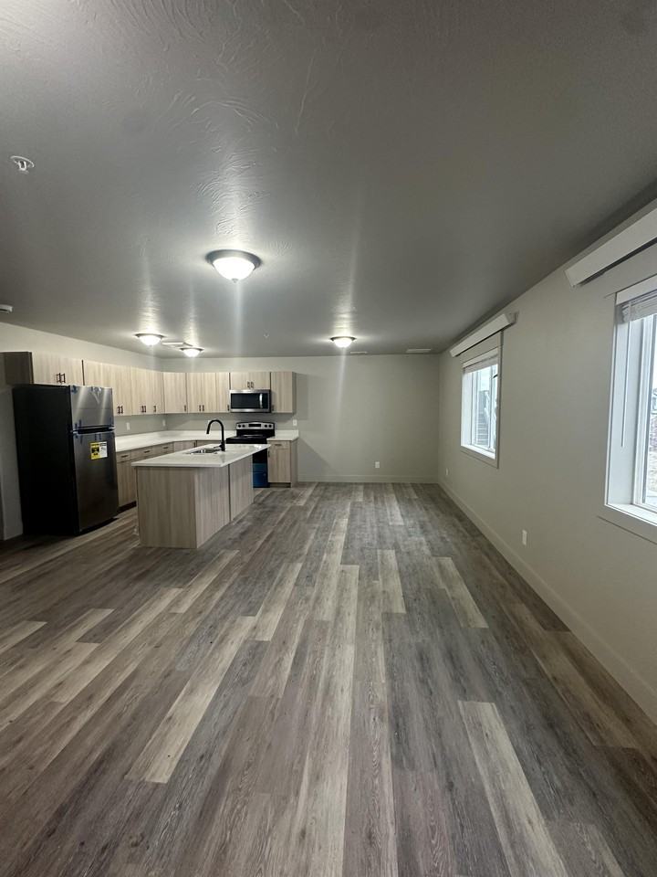 3575 N Ammo Cr - Photo 2 of 8