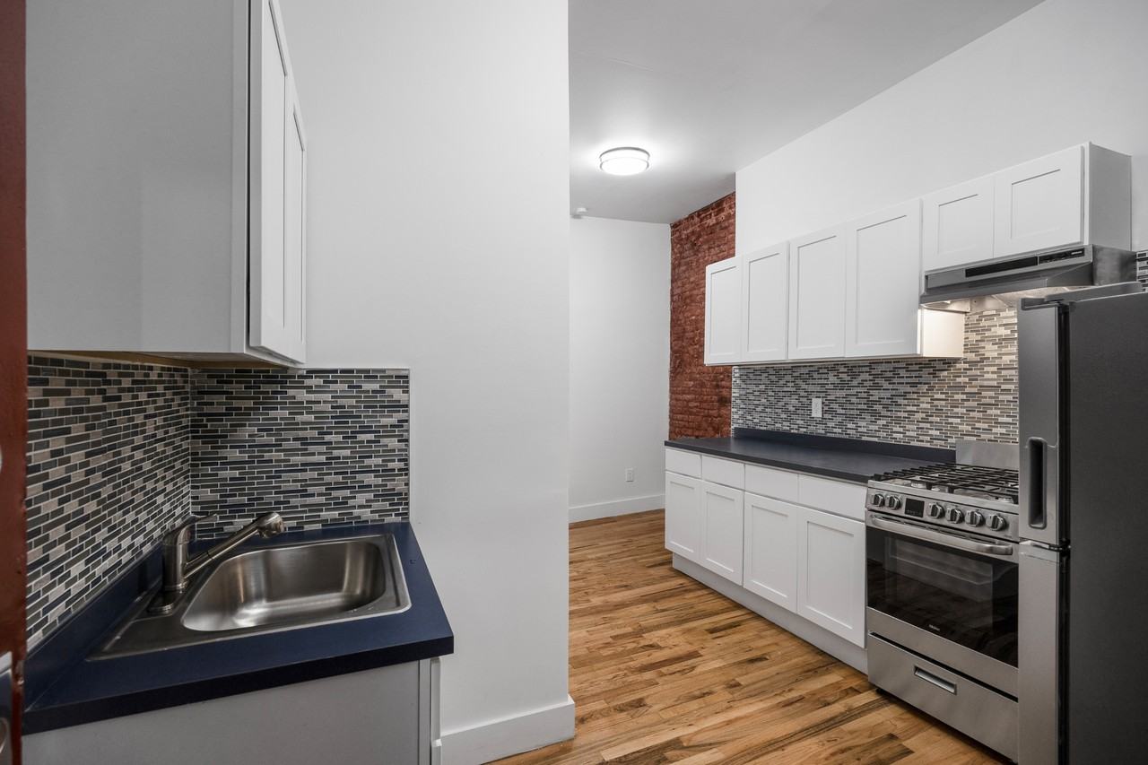 11 Stanton Street - Photo 4 of 8