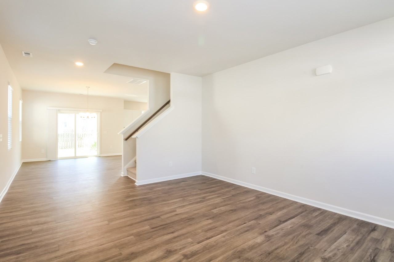 1532 1532 Corbett St - Photo 2 of 16