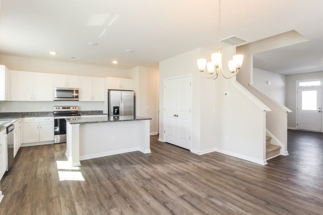 1532 1532 Corbett St - Photo 6 of 16