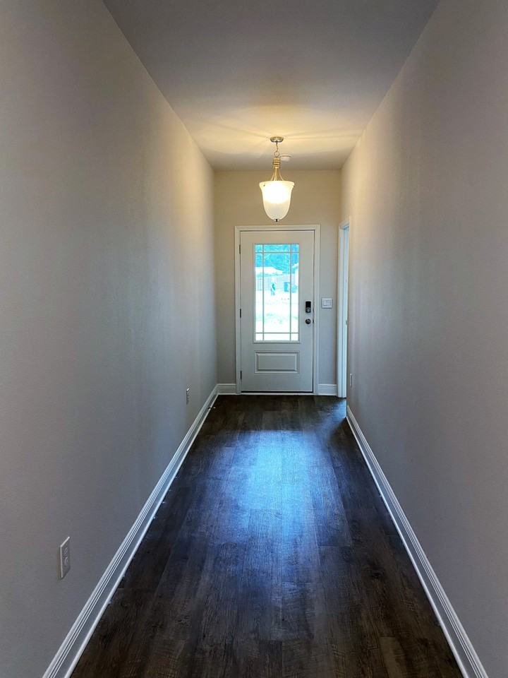 104 London Cir - Photo 2 of 22