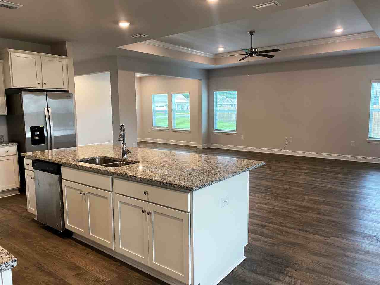 104 London Cir - Photo 7 of 21