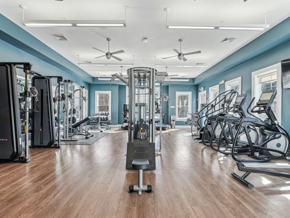 Avalon Bloomingdale - Photo 5 of 20