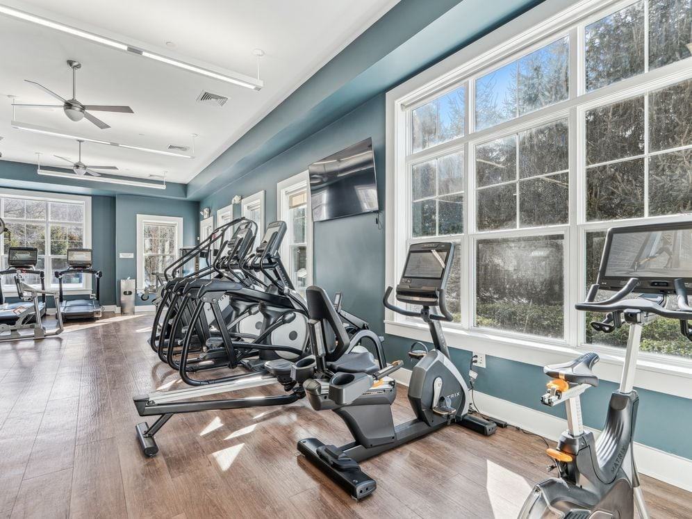 Avalon Bloomingdale - Photo 6 of 20