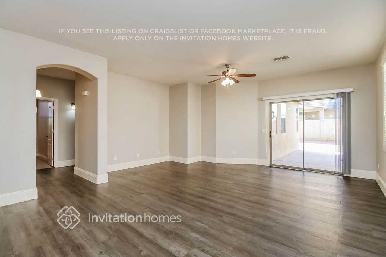3713 W Glass Ln - Photo 4 of 17
