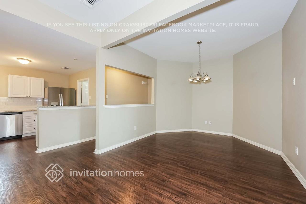 2309 Brookview Dr - Photo 5 of 17