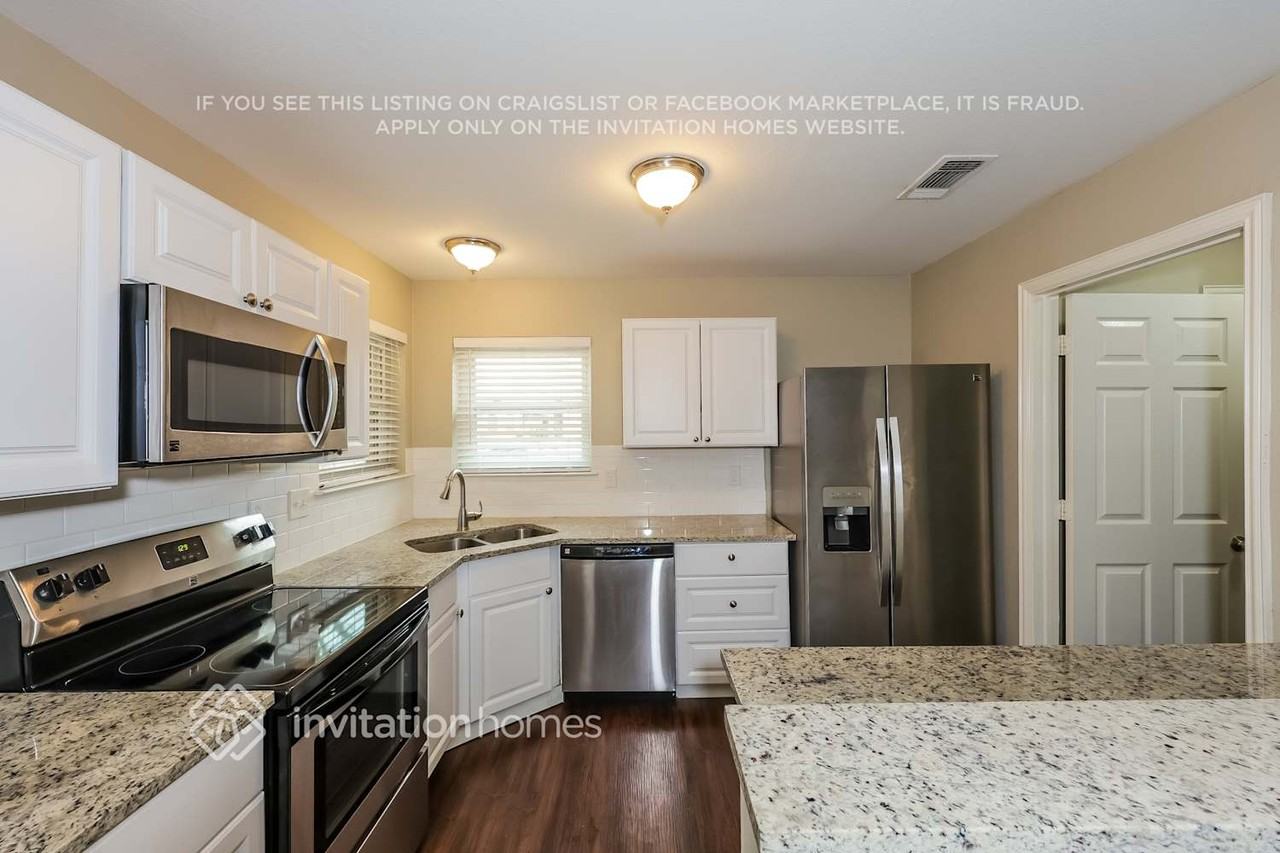 2309 Brookview Dr - Photo 6 of 17