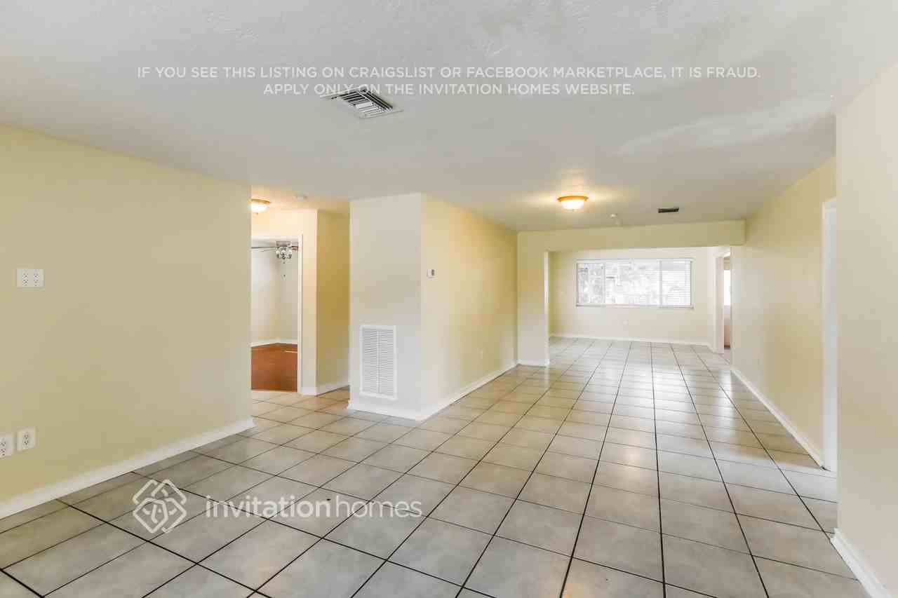 6740 Sw 10th Ct - Photo 4 of 17