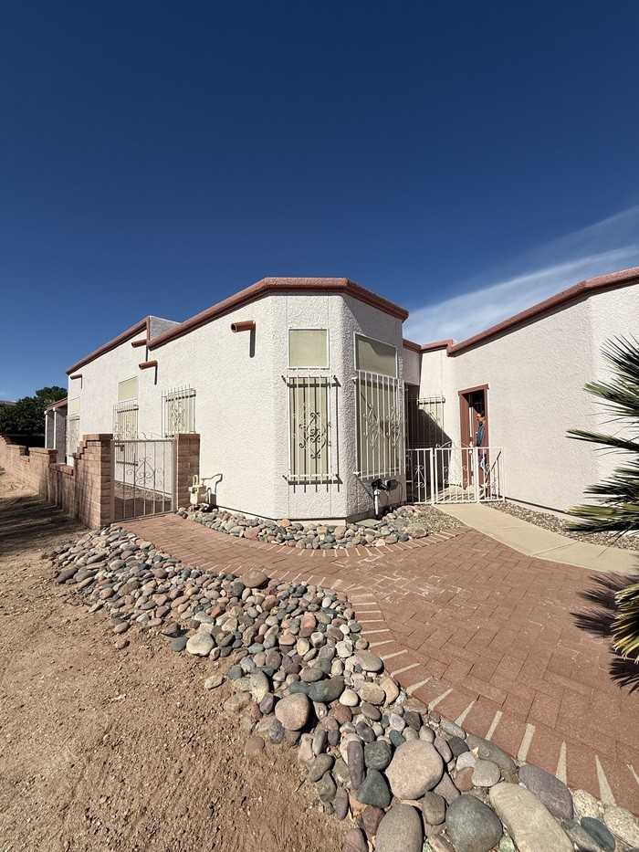 1792 N Rio Mayo - Photo 3 of 36