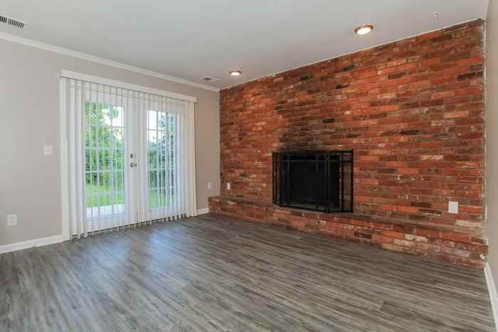 11252 Pippin Rd - Photo 3 of 10