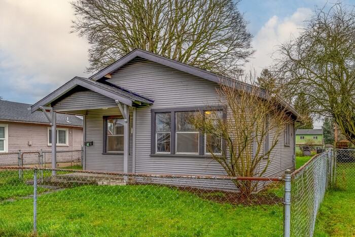 270 24th Ave - Photo 3 of 27