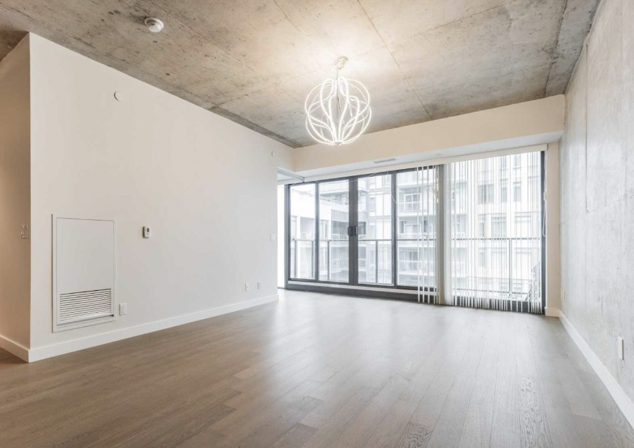 111 Bathurst Street #06 - Photo 2 of 7