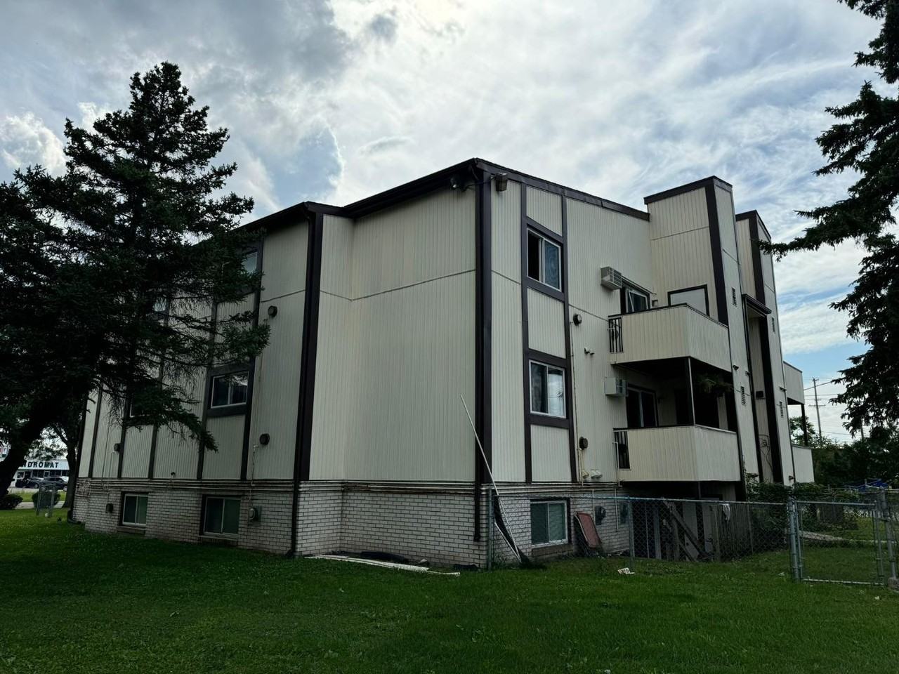 Delta Park - Photo 4 of 50