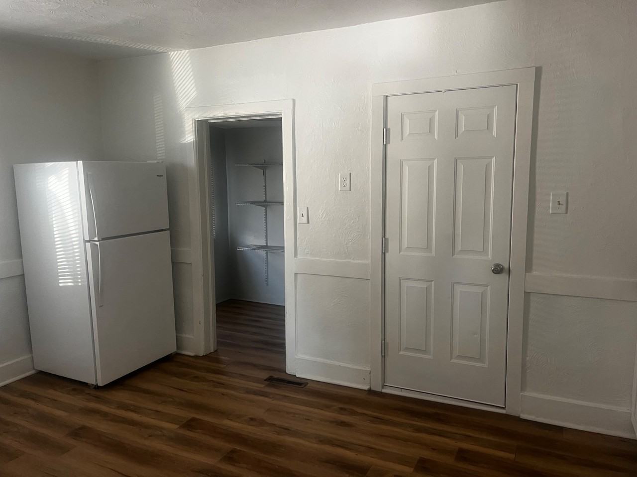 1418 Ontario Ave - Photo 3 of 20