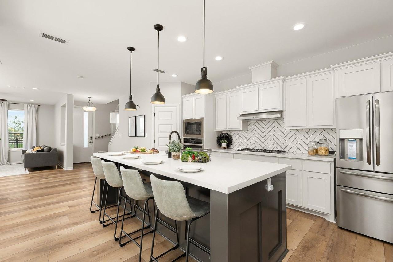 10320 N 15th St - Photo 7 of 11