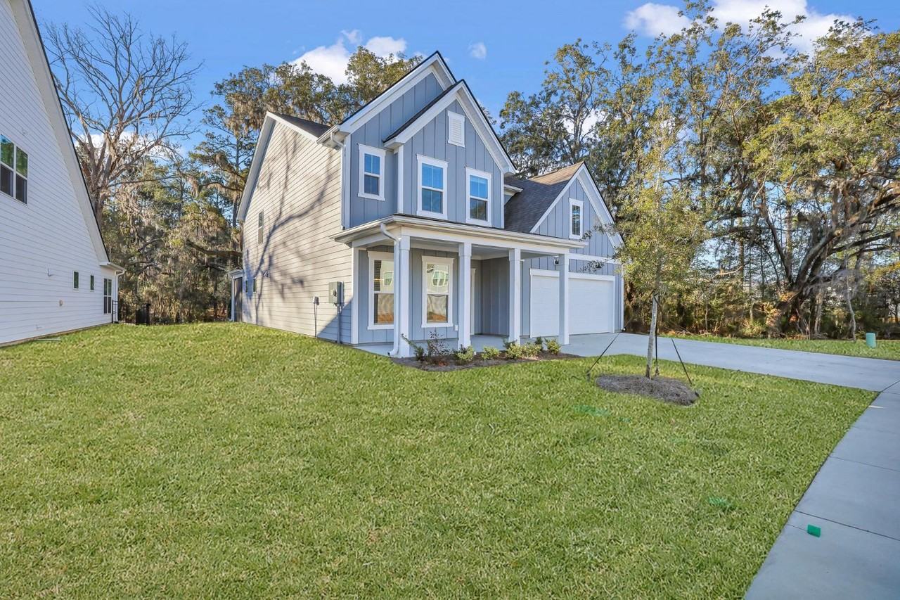 653 Danner Dr - Photo 3 of 11