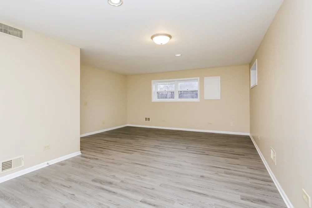 1410 Beverly Dr #NA - Photo 3 of 9