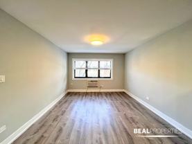 445 W Barry Ave #204 - Photo 1 of 1
