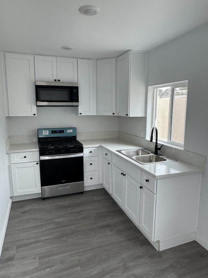 8633 Sideview Dr #1-2 - Photo 2 of 10