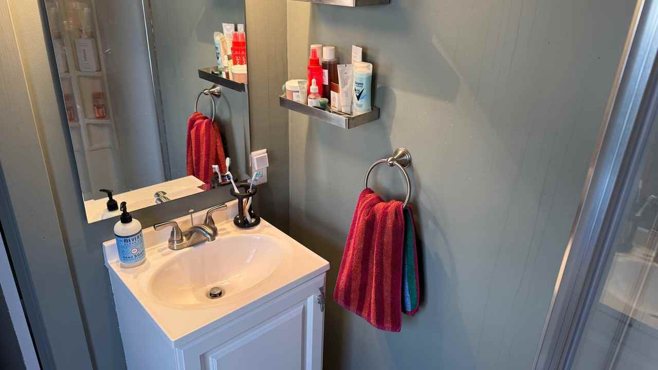206 W Stiger St - Photo 2 of 8