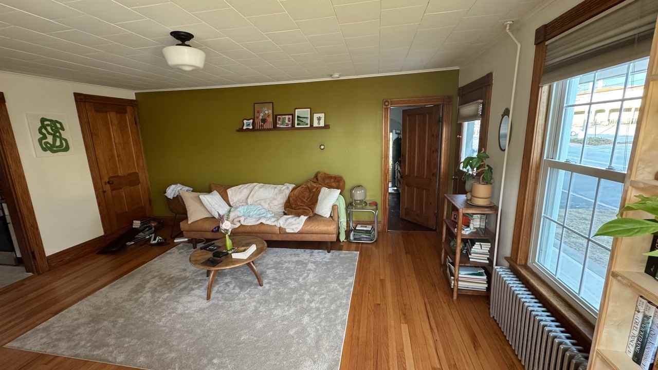 206 W Stiger St - Photo 3 of 8