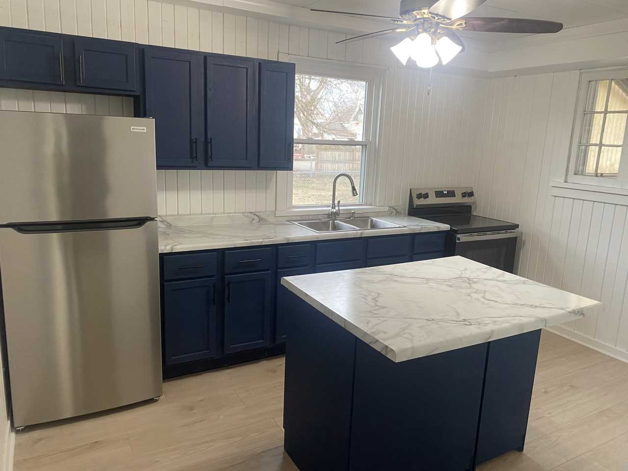 215 E 2nd St Rear #NA - Photo 2 of 6