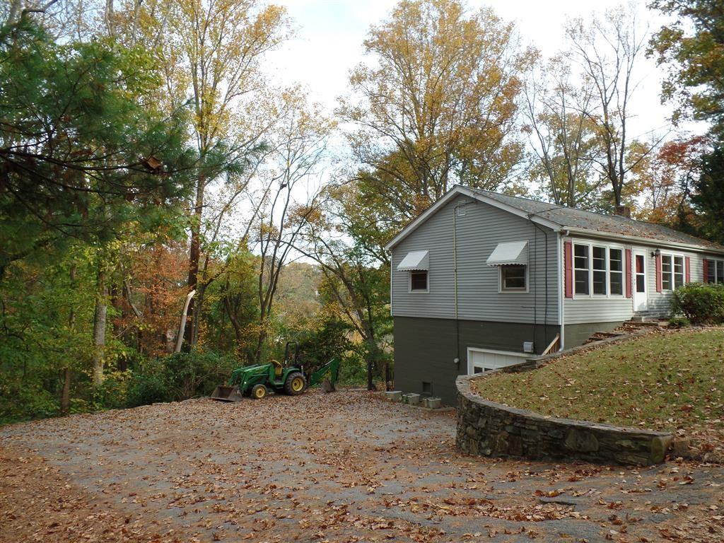 62 Saint Dunstans Rd #NA - Photo 3 of 48