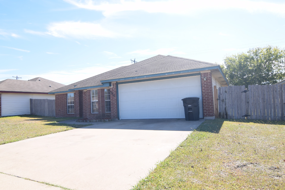 3412 Crescent Dr #NA - Photo 2 of 20