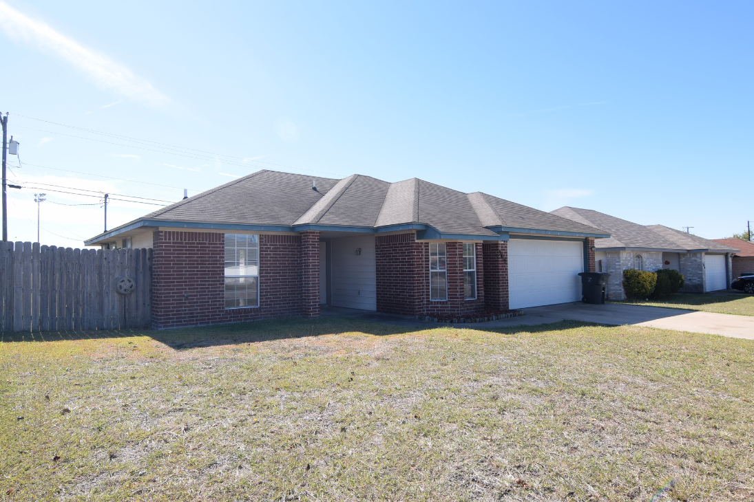 3412 Crescent Dr #NA - Photo 3 of 20