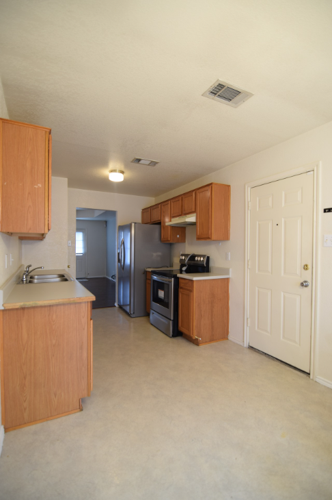 3412 Crescent Dr #NA - Photo 5 of 20