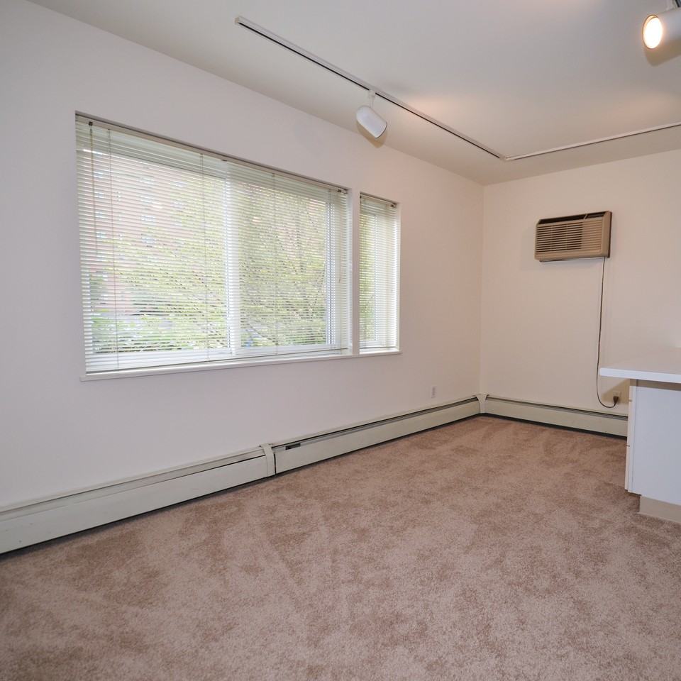 507 Shady Ave #A6 - Photo 2 of 6