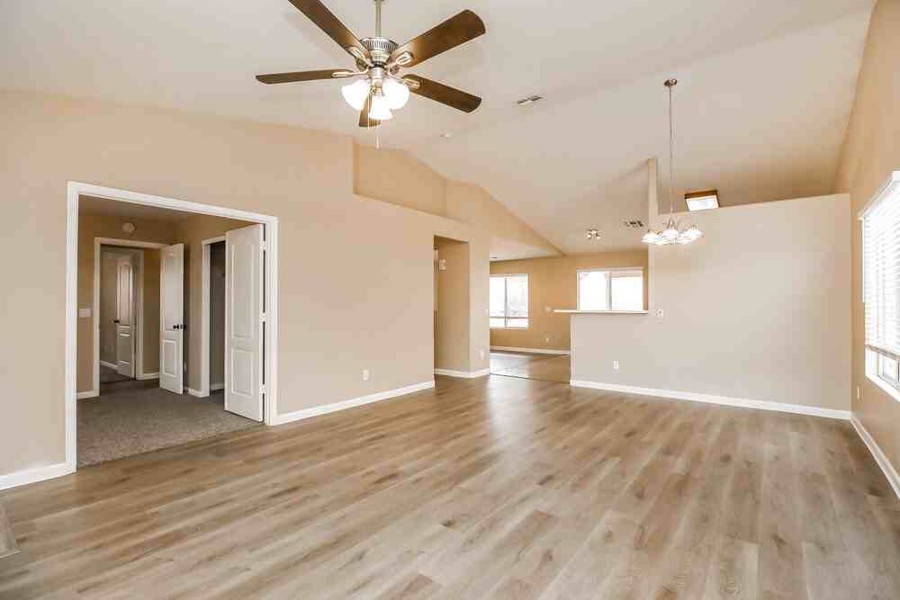 11346 E Dartmouth St - Photo 3 of 16