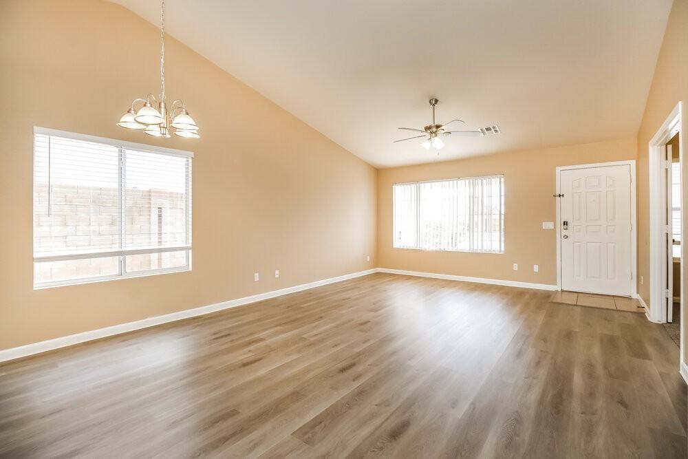 11346 E Dartmouth St - Photo 4 of 16