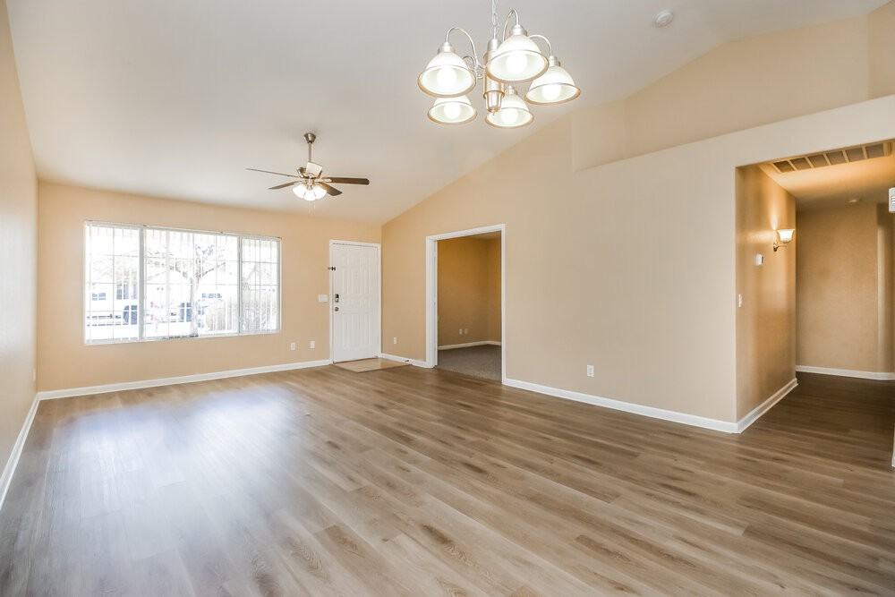 11346 E Dartmouth St - Photo 5 of 16