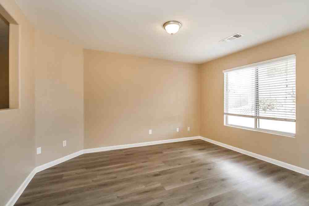 11346 E Dartmouth St - Photo 7 of 16