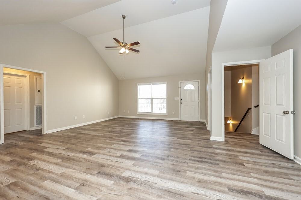 2920 Bragg Ct - Photo 5 of 17