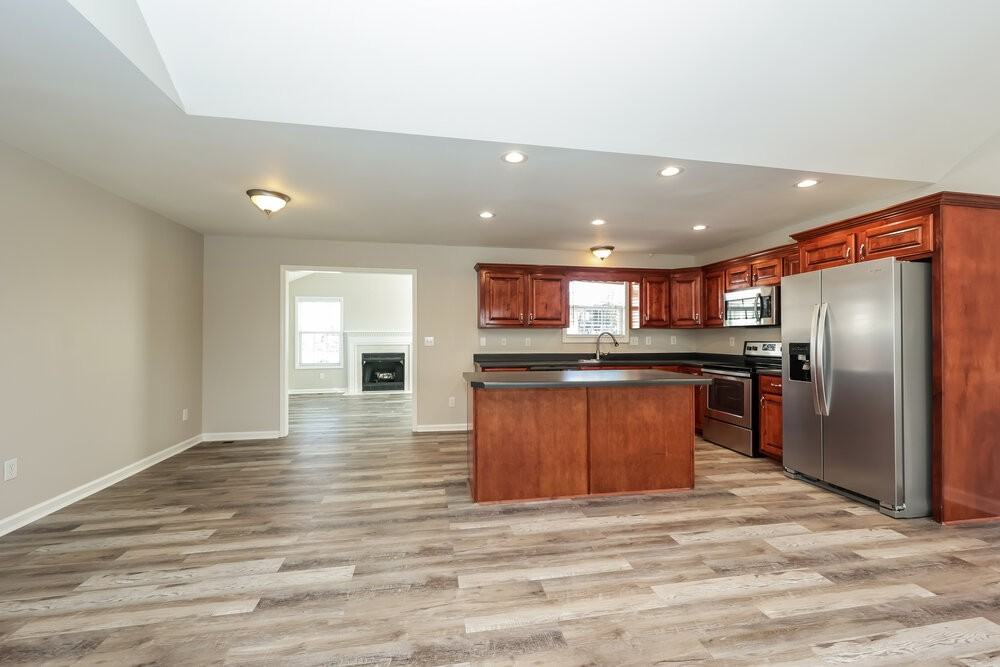 2920 Bragg Ct - Photo 6 of 17