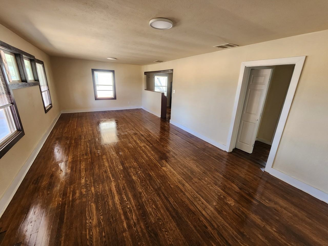 1232 Vine Street - Photo 2 of 11