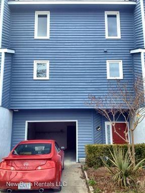 11 Eastern Shore Townhouses - Photo 2 of 22