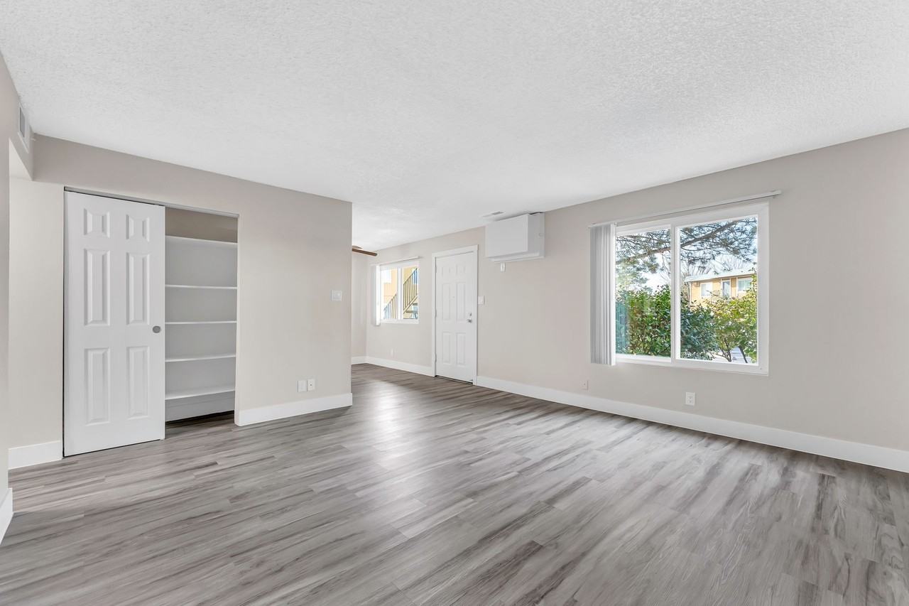 Lansdowne - Photo 6 of 50