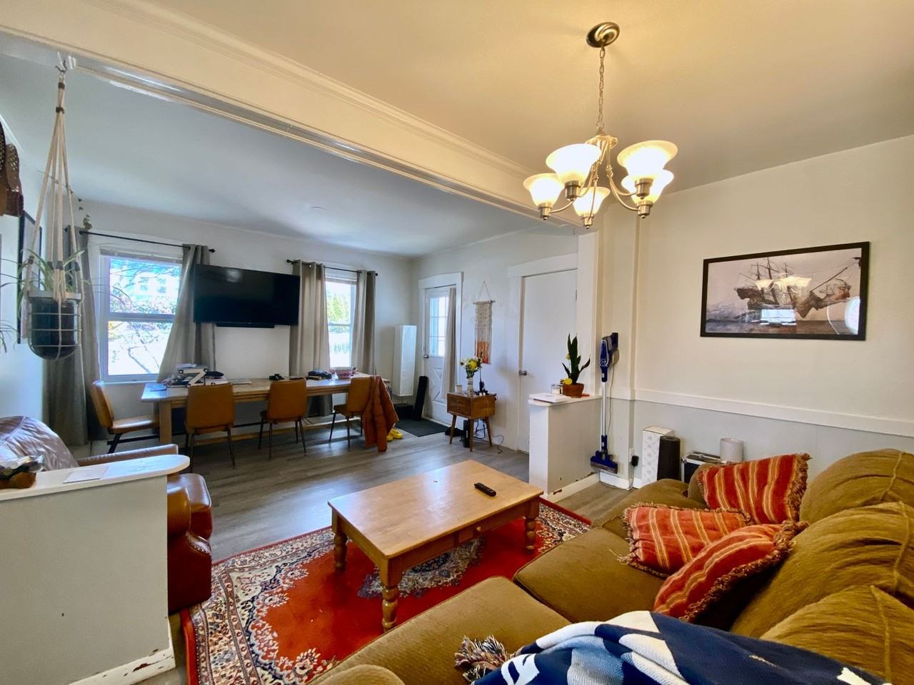 572 Main Street - Photo 3 of 31