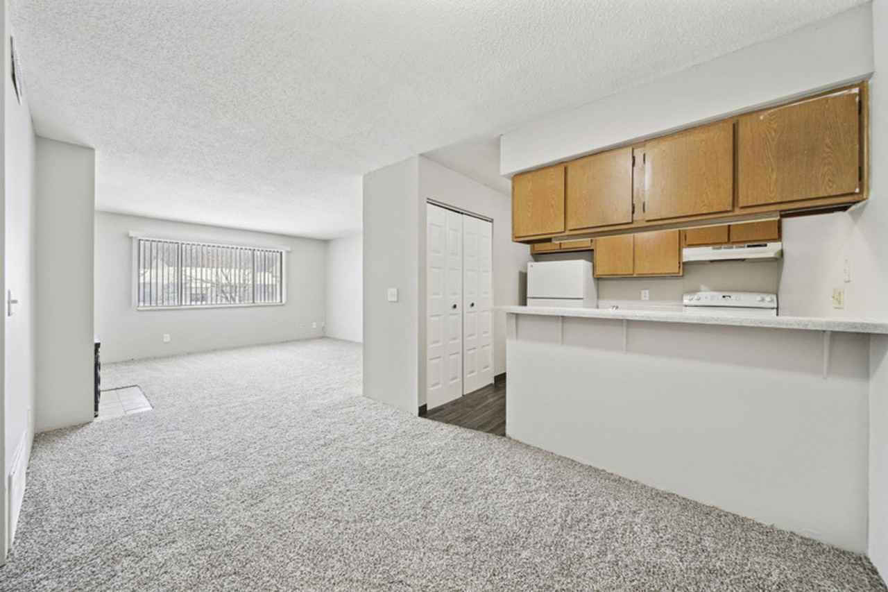 Fox Grove Apartments - Photo 6 of 29