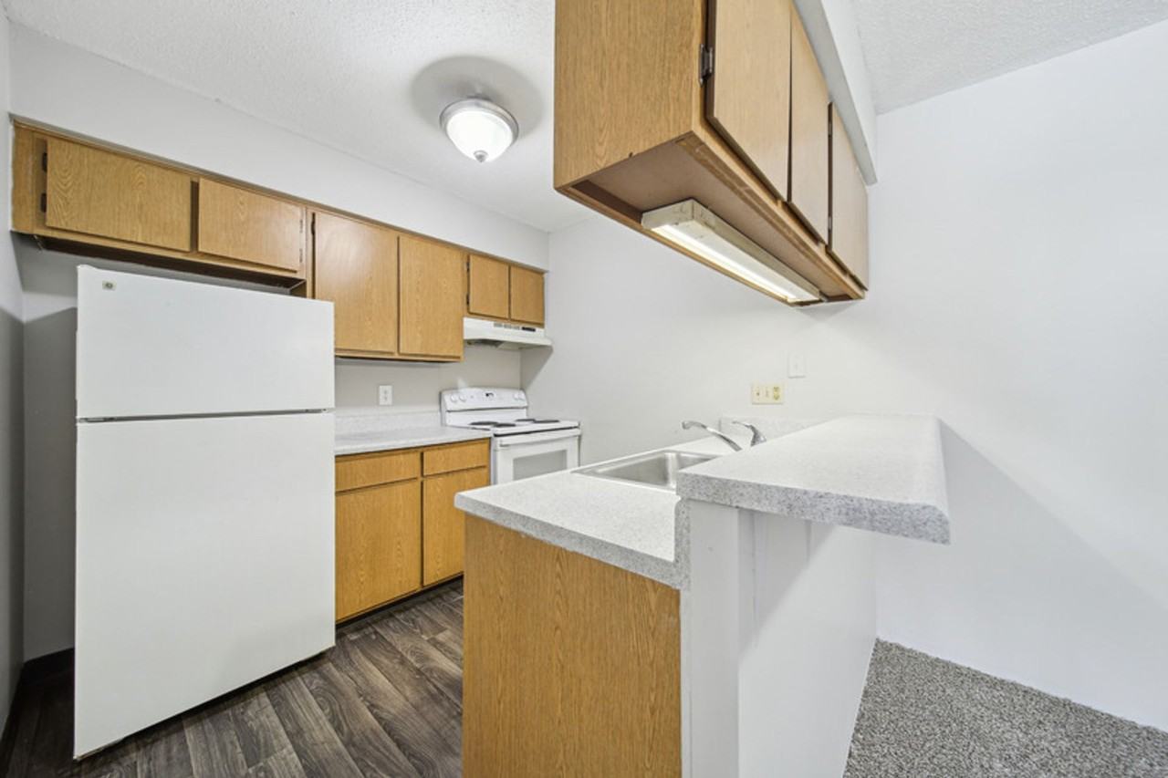 Fox Grove Apartments - Photo 7 of 29