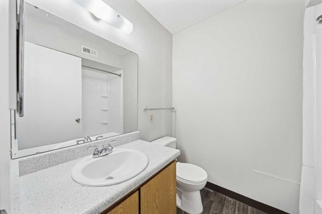 Fox Grove Apartments - Photo 5 of 22
