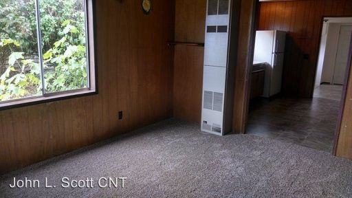 1403 Oxford Ave - Photo 2 of 13