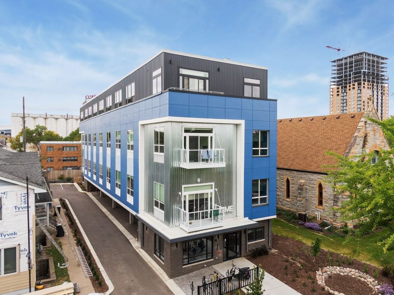 Lume - Photo 2 of 24