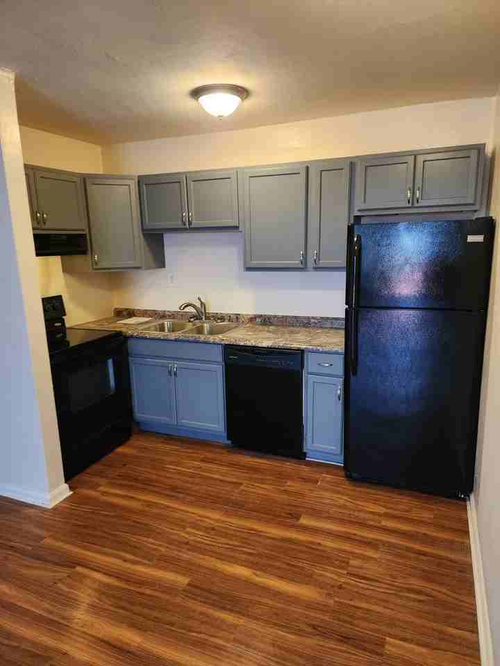 Willoughby Beach Flats - 1372 - Photo 7 of 12