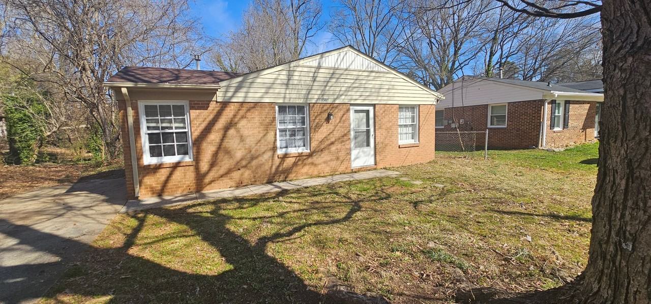 1509 Graves Ave - Photo 2 of 10
